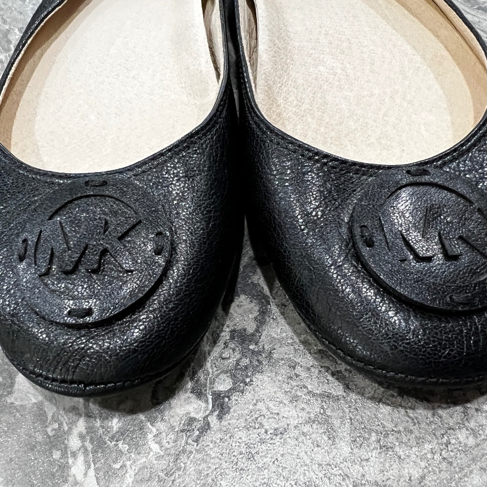 Michael Kors Black Leather Flats loafers with logo size 9M womens - Picture 2 of 7